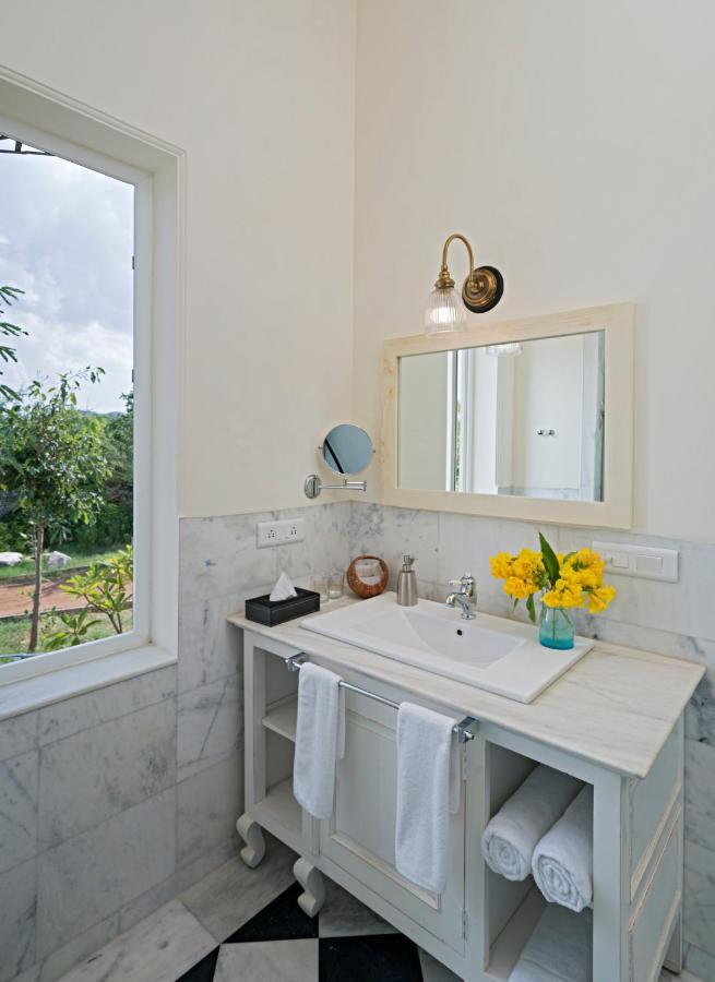 Sariska Manor Luxury Cottages Tehla Luaran gambar